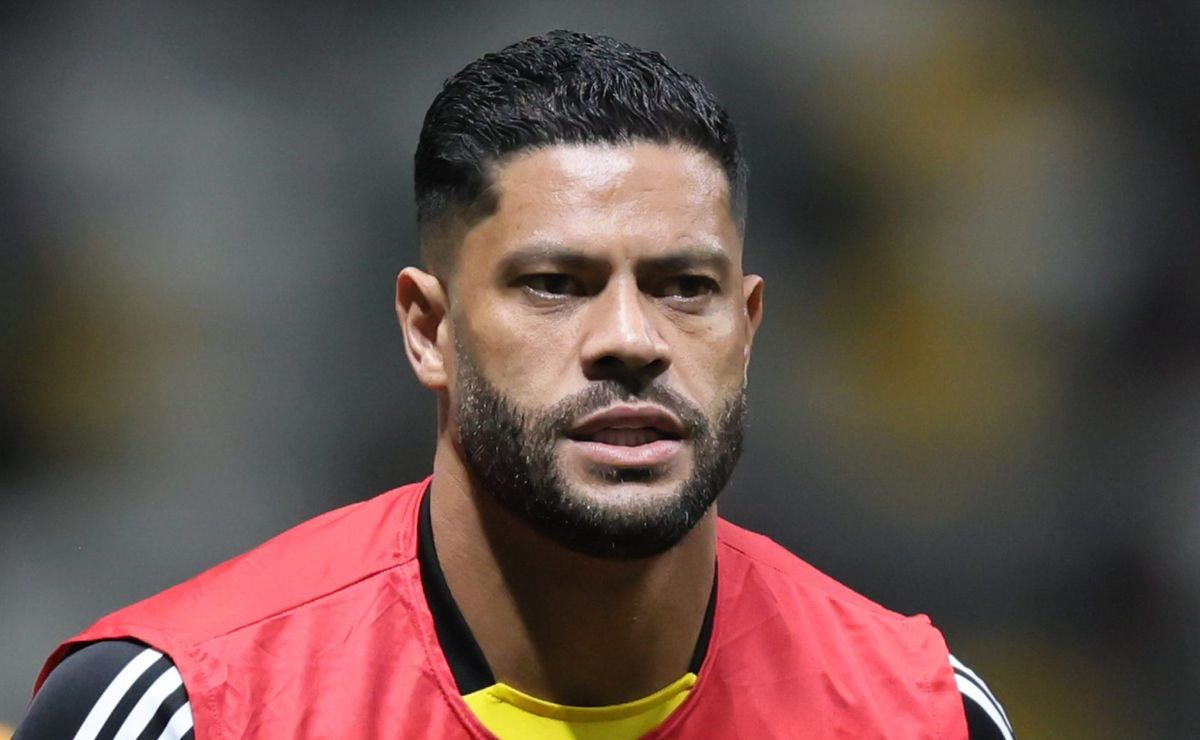 Hulk deve voltar ao time titular do Atlético-MG e fazer dupla com Dudu no ataque contra o Ceará