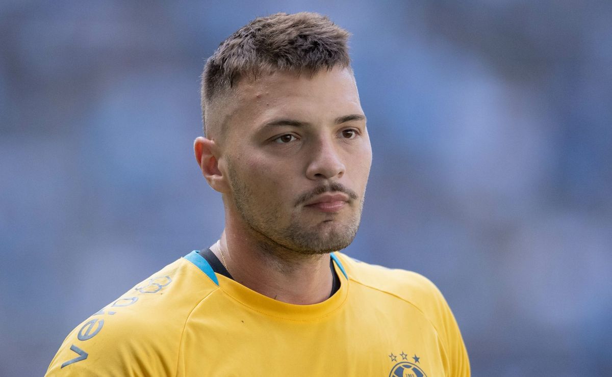 Diretoria do Grêmio esclarece situação contratual de Gabriel Grando: “É jogador do clube”