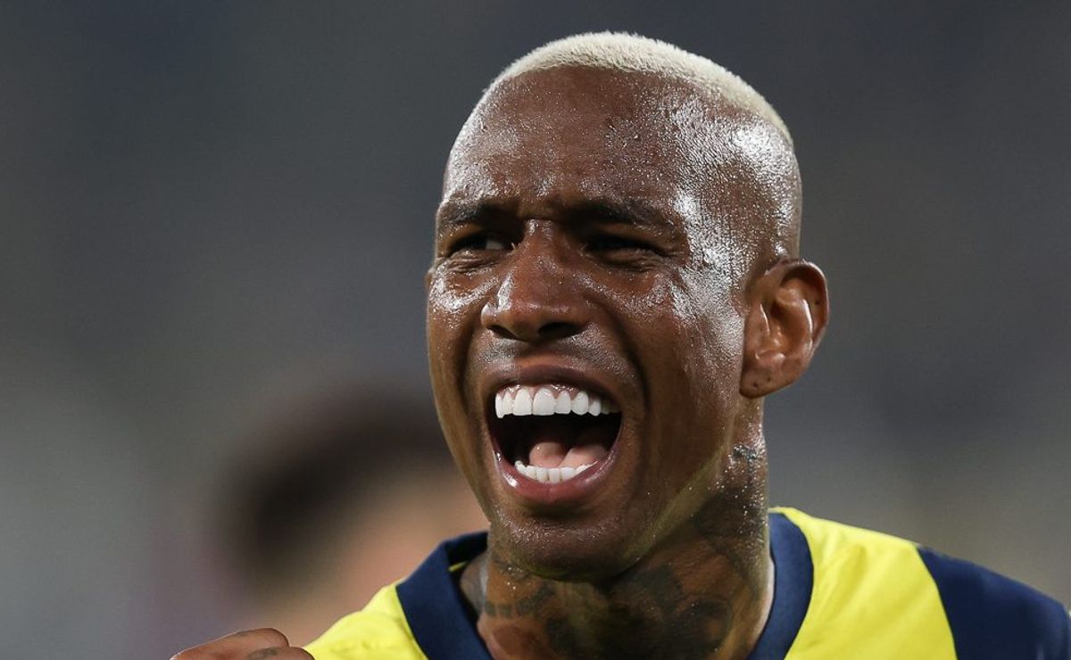 Flamengo decide negociar Michael e Bruno Henrique para investir na contratação de Anderson Talisca