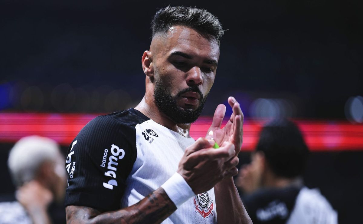 Raniele é monitorado pelo Grupo City e pode deixar o Corinthians em breve, garante Craque Neto