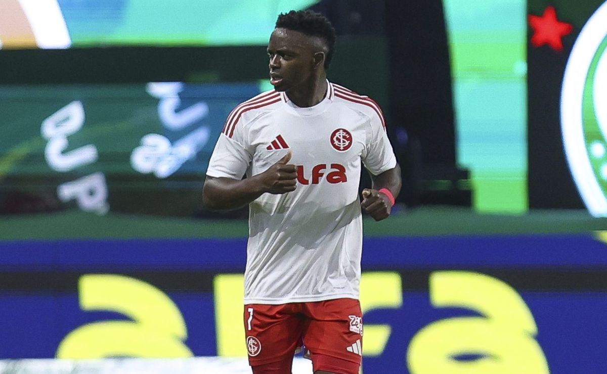 Mauro Naves revela motivo surpreendente para Carbonero ser barrado no Inter contra o Atlético-MG