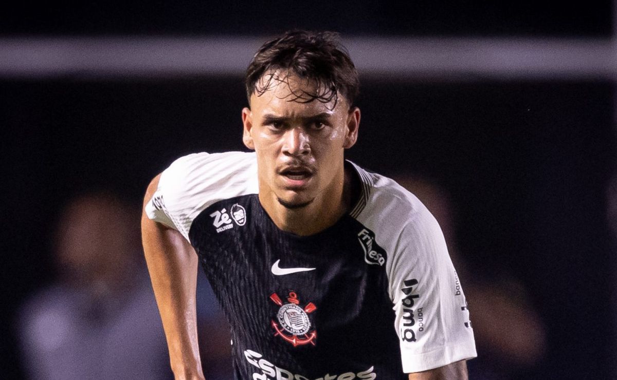 Tchoca tem salário defasado no Corinthians e situação pode impulsionar negociação para deixar o Alvinegro