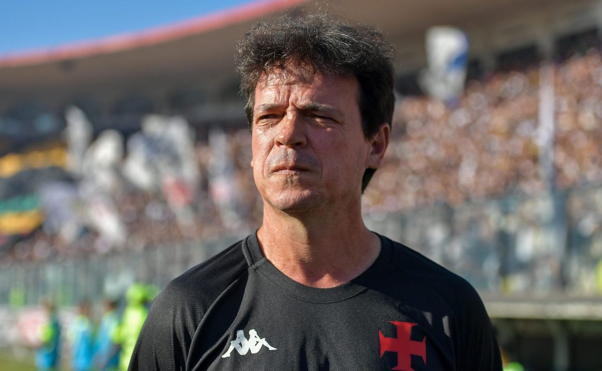 Fernando Diniz precisa resolver problemão no Vasco com ausência de Nuno e Pedro Henrique 