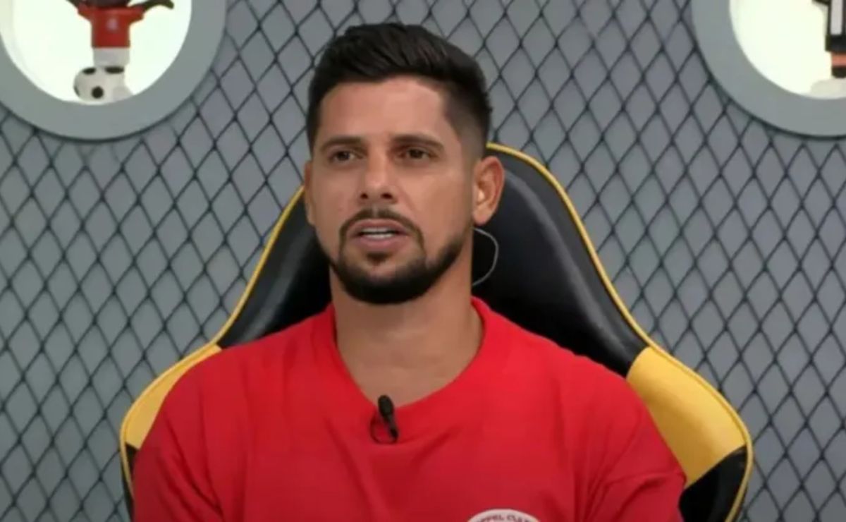 Cicinho vê Flamengo favorito contra o São Paulo e teme nova goleada no Brasileirão Betano