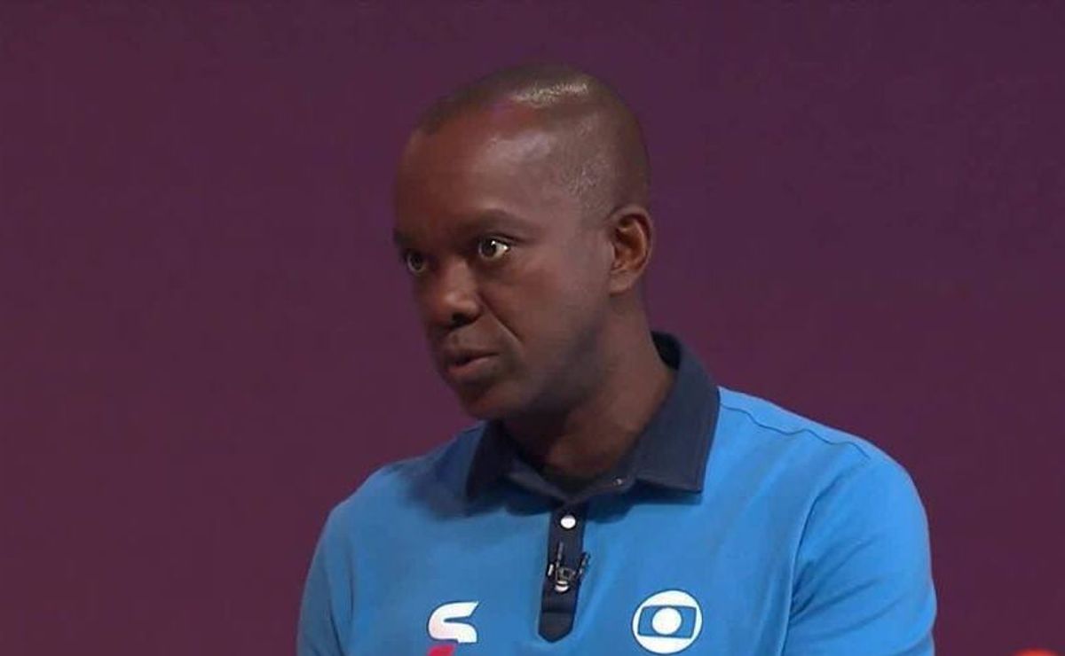 PC de Oliveira aponta erro gravíssimo do árbitro ao não marcar pênalti de Lucas Silva a favor do Grêmio