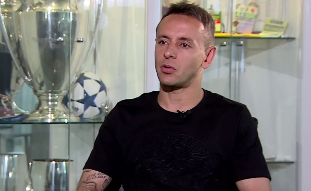 Rafinha causa polêmica ao dizer que São Paulo é maior que o Flamengo: “Os três mundiais”