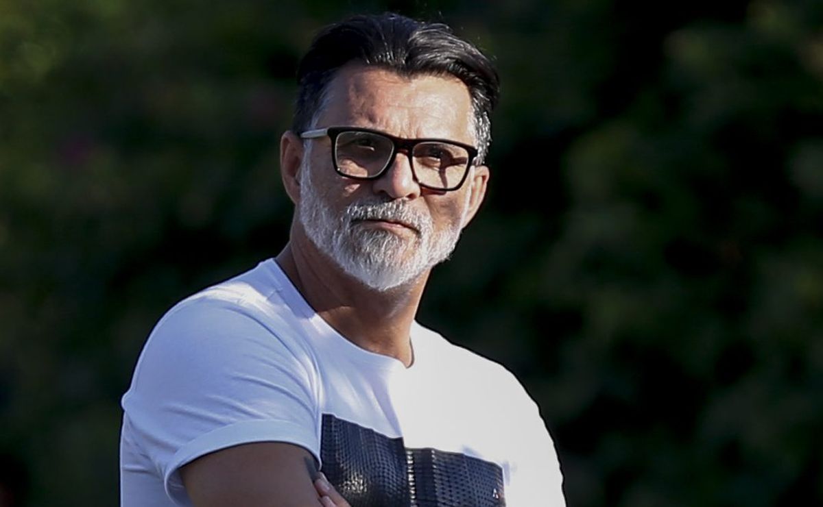 Ricardo Rocha reage a críticas contra Ancelotti na Seleção Brasileira e cobra jogadores: “está faltando liderança”