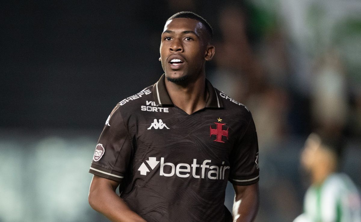 Rayan abre o placar para o Vasco em duelo contra o Juventude em São Januário