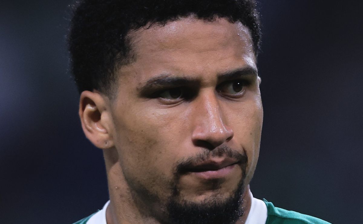 Torcida do Palmeiras critica Murilo após derrota para o Mirassol e demonstra preocupação com desempenho do zagueiro