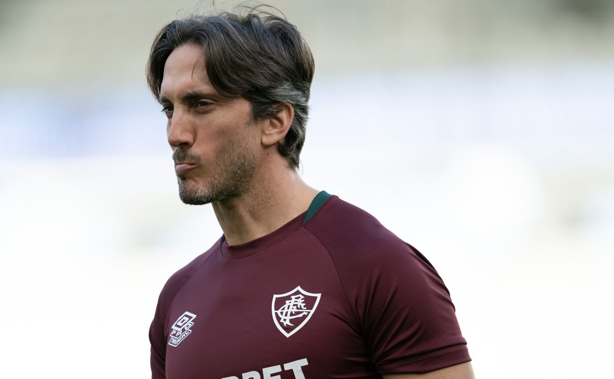 Zubeldía não esconde incômodo com arbitragem após polêmica: “Não temos tido sorte com esse árbitro” 