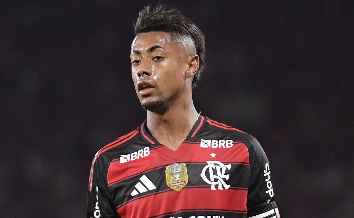 Bruno Henrique surpreende e se rende aos jovens do Santos: “Eles mudaram e colocaram garotos”