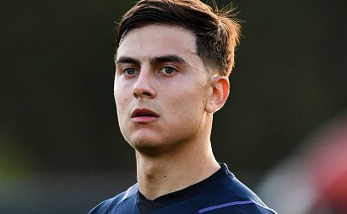 Dybala escolhe amor ao dinheiro e deve rejeitar Flamengo pelo Boca Juniors, crava pai de Leandro Paredes