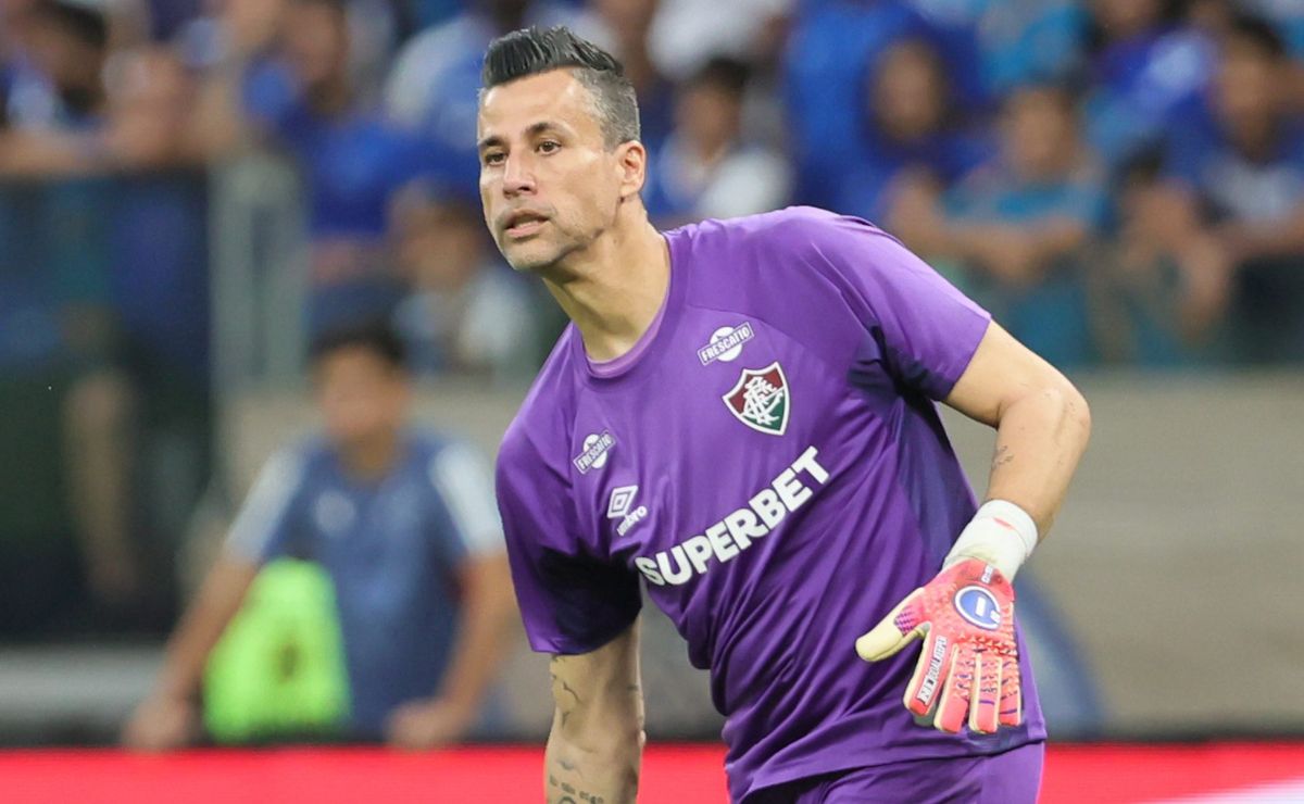 Fábio destaca esforço do Fluminense em jogo truncado contra o Cruzeiro no Brasileirão: “Conseguimos suportar”