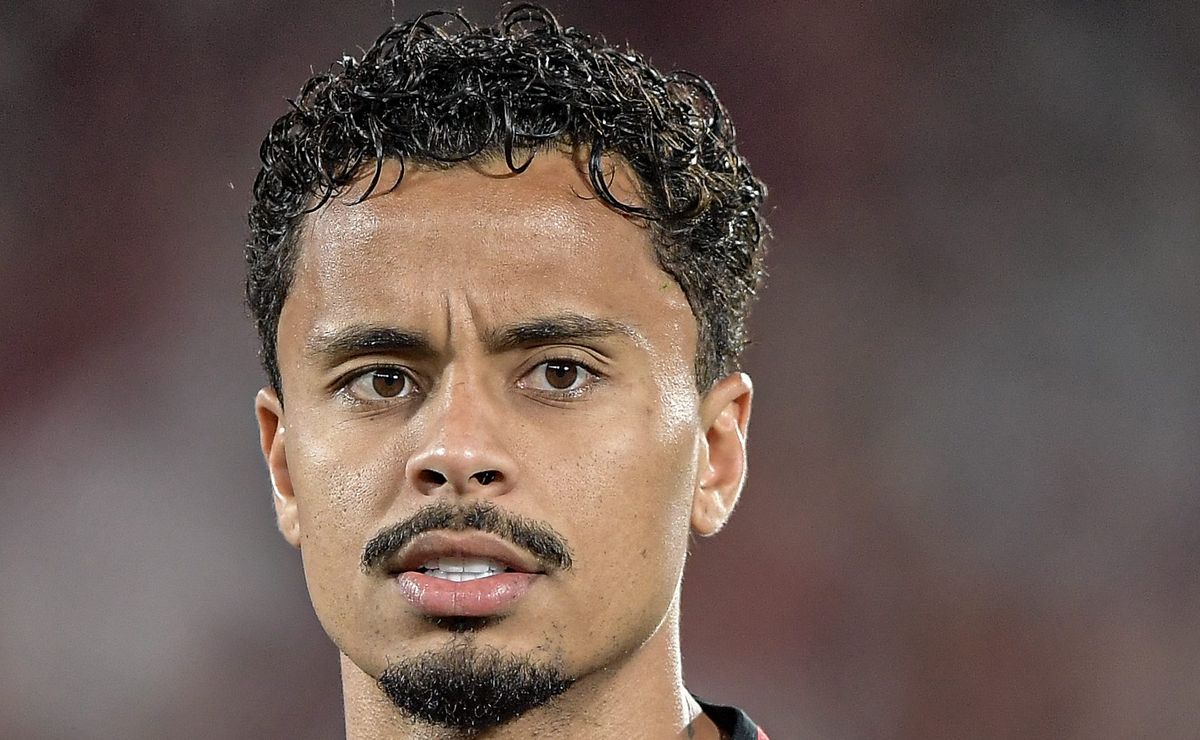 Allan esgota todas as chances no Flamengo e diretoria aceita negociá-lo com outro clube brasileiro 