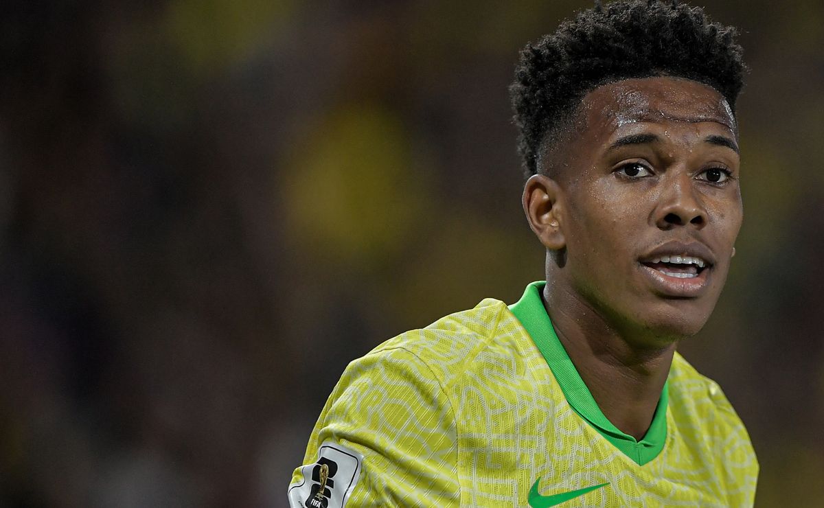 Rivaldo alerta sobre protagonismo de Estêvão na Seleção Brasileira e admite: “É cedo”