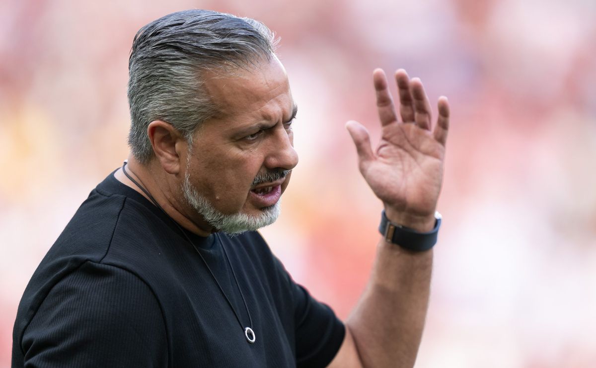 Grêmio sinaliza para José Boto, do Flamengo, que deseja contratar Everton Cebolinha em janeiro