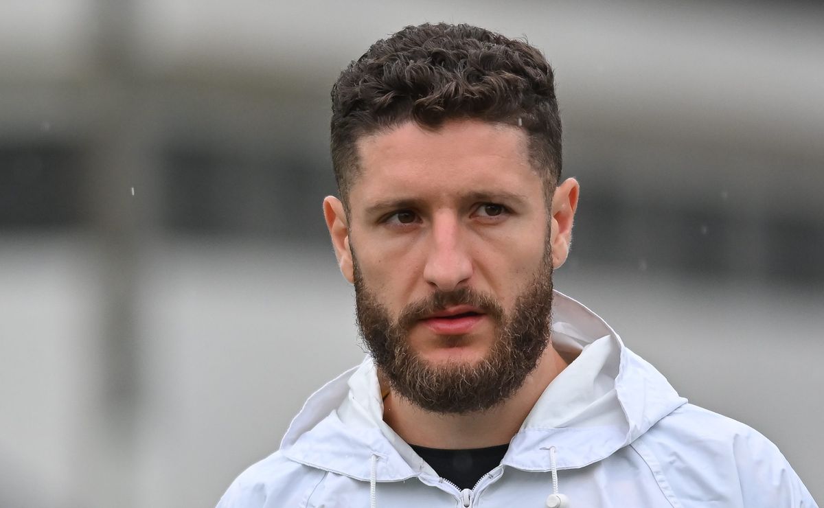 Neymar perde a linha com Zé Rafael no Santos e rusga com Zé Ivaldo no vestiário é antiga