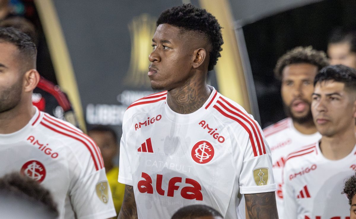 Flamengo em alerta: Internacional prioriza venda de Vitão para o exterior e causa desconforto