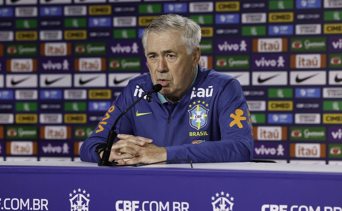 Ancelotti manda recado para Vitor Roque sobre a Copa do Mundo: “Pode brigar por vaga”