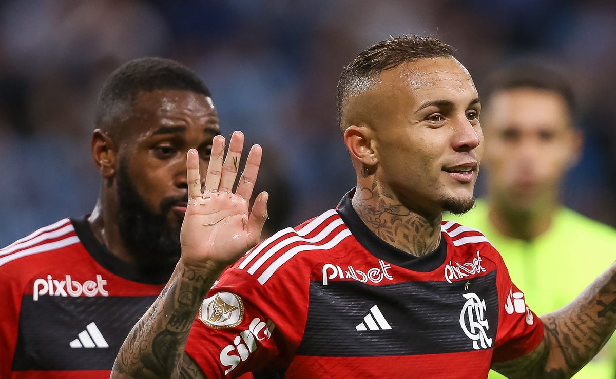 Cebolinha acompanha interesse do Grêmio e decreta que só vai definir futuro depois do Brasileirão