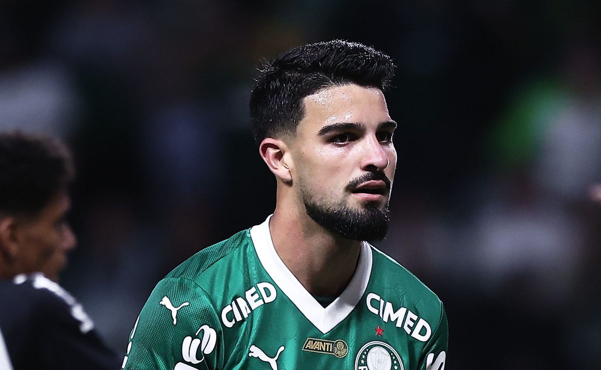 Flaco López, Murilo e mais cinco jogadores estão pendurados pelo Palmeiras para o jogo contra o Santos