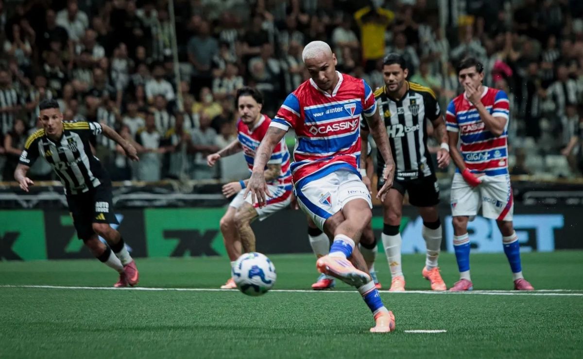 Em noite de homenagens, Atlético empata com o Fortaleza em jogo de seis gols