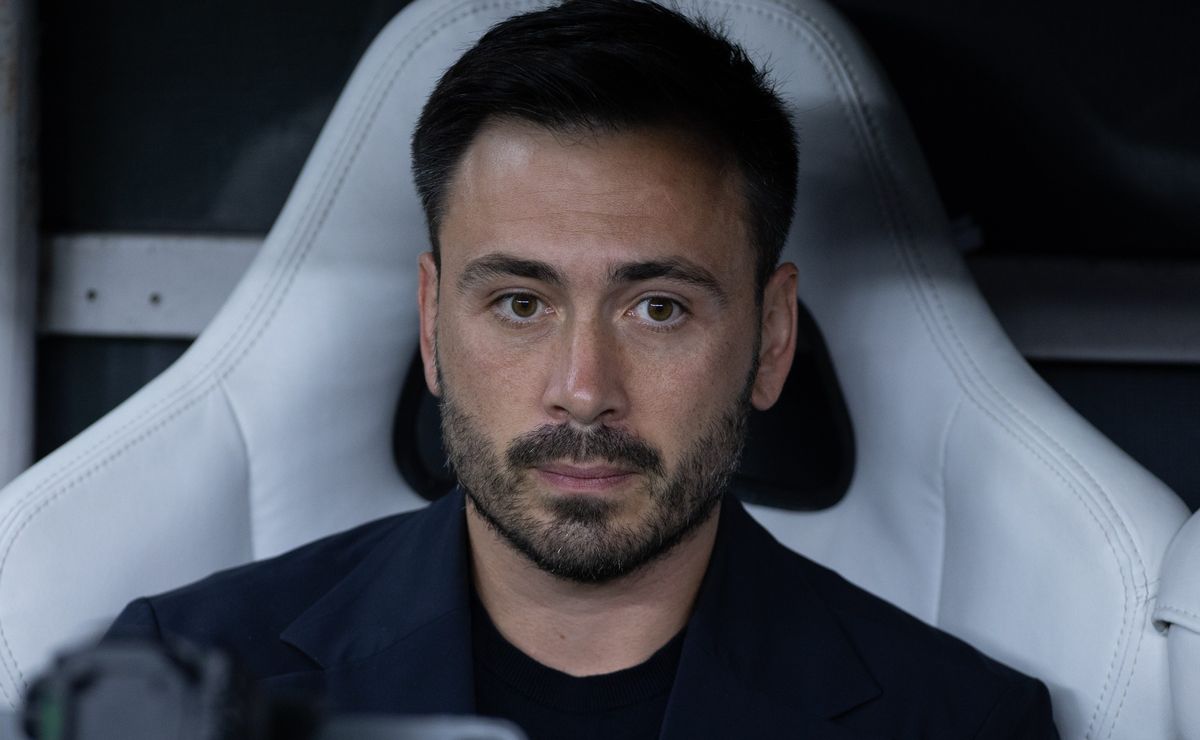 Davide Ancelotti completa quatro meses no comando do Botafogo e ultrapassa Renato Paiva