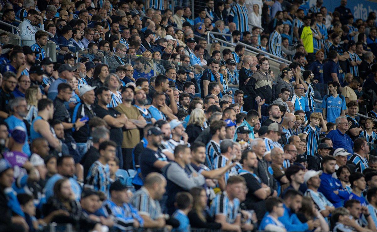 Nova gestão do Grêmio decide ouvir propostas e pode negociar Cristaldo em 2026