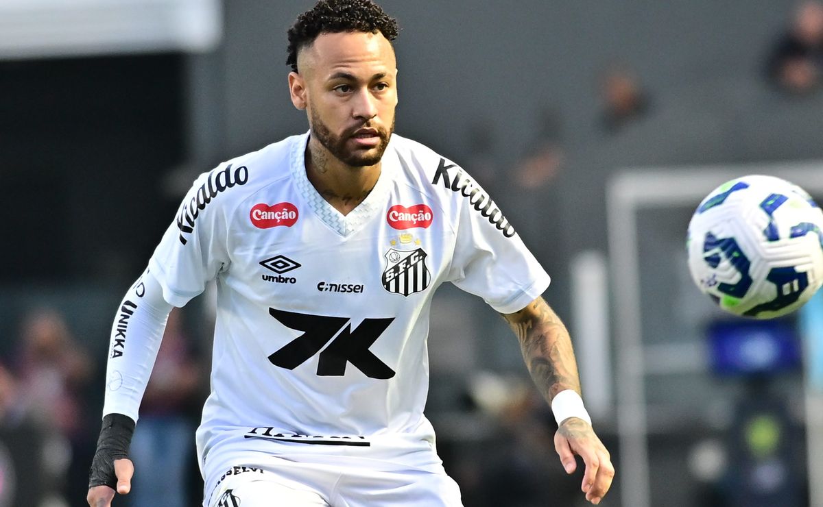 Santos enfrenta o Palmeiras visando encerrar sequência negativa e reagir no Brasileirão