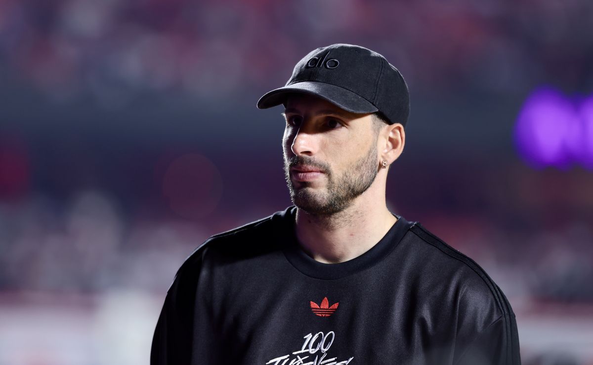 Calleri acaba de aparecer treinando com os companheiros e anima torcida do São Paulo nas redes 