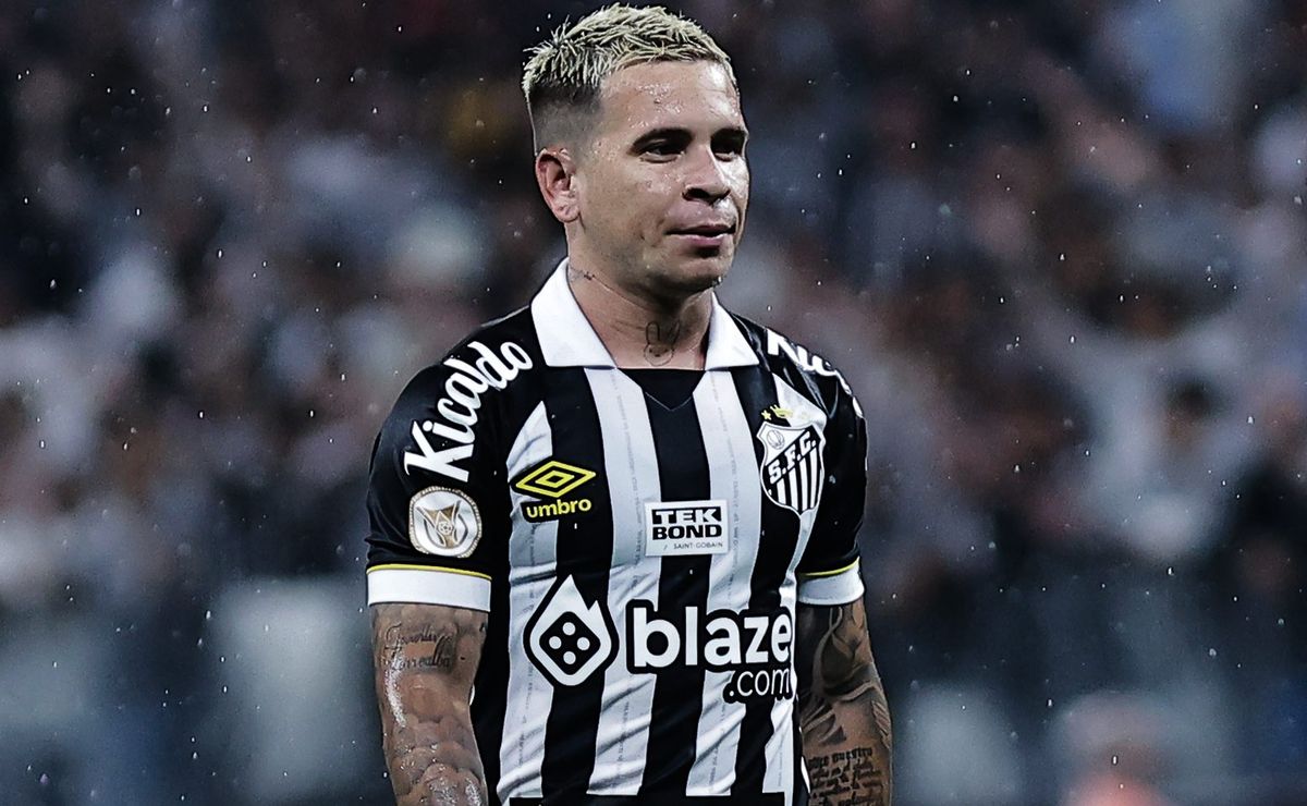 Santos observa fase complicada de Soteldo, que vive mais de um ano sem marcar e preocupa o Fluminense