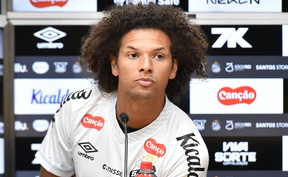Willian Arão manda a real sobre escala de arbitragem para Santos x Palmeiras: “É difícil falar”