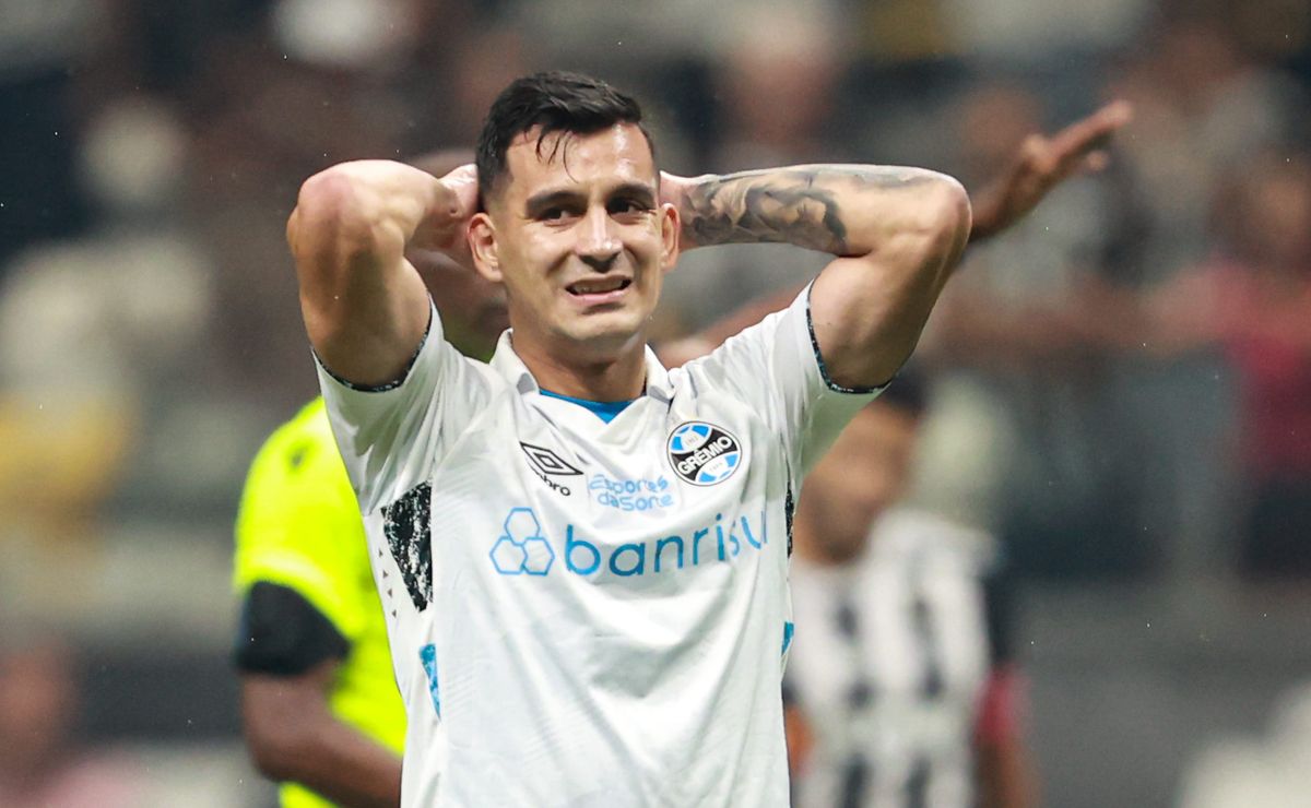 Cristaldo pode deixar o Grêmio por empréstimo ou até mesmo em definitivo