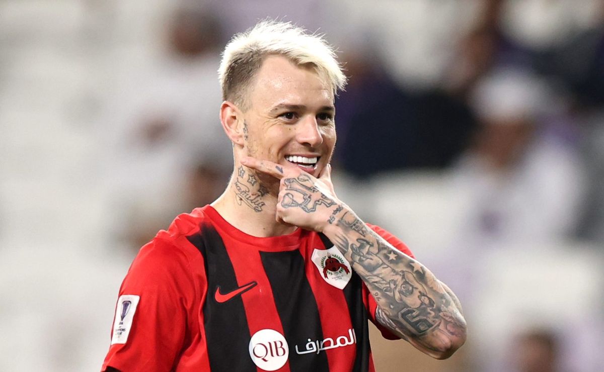 Flamengo tem empecilho para contratar Róger Guedes e salário fora da realidade é problema para negócio