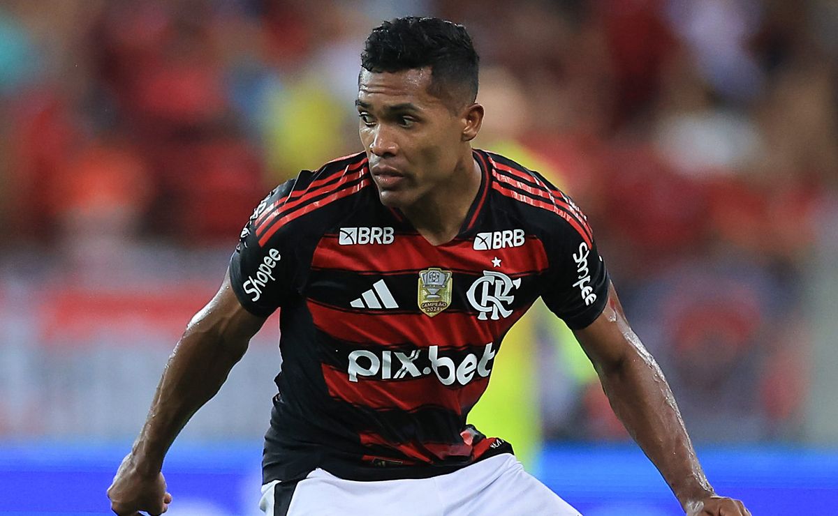 Flamengo deve ter Danilo e Alex Sandro de volta, mas presença no Fla-Flu ainda é incerta