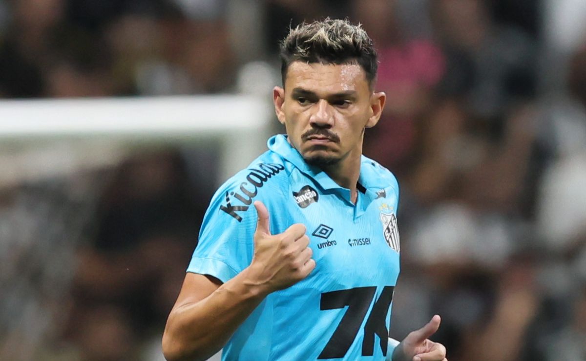 Tiquinho Soares rescindindo contrato com o Santos vira possibilidade e futuro será debatido no fim do ano