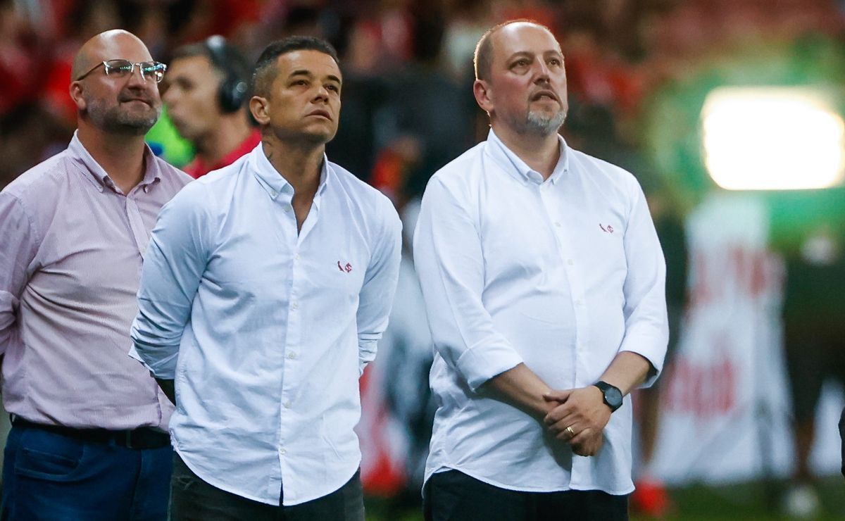 Dirigentes do Internacional podem ser suspensos na reta final do Brasileirão após serem denunciados pelo STJD