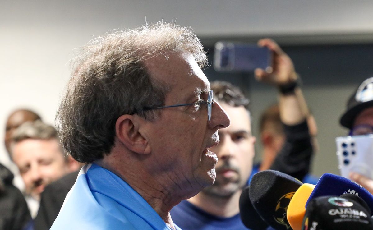 Odorico Roman formaliza interesse em ídolo do Palmeiras e Grêmio quer contratar o goleiro Weverton