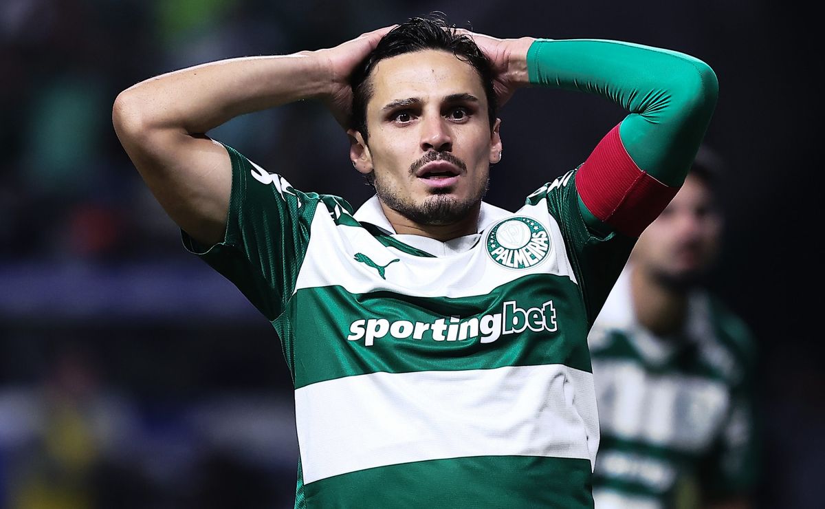 Palmeiras fica no empate com o Vitória, em mais uma atuação abaixo de Raphael Veiga