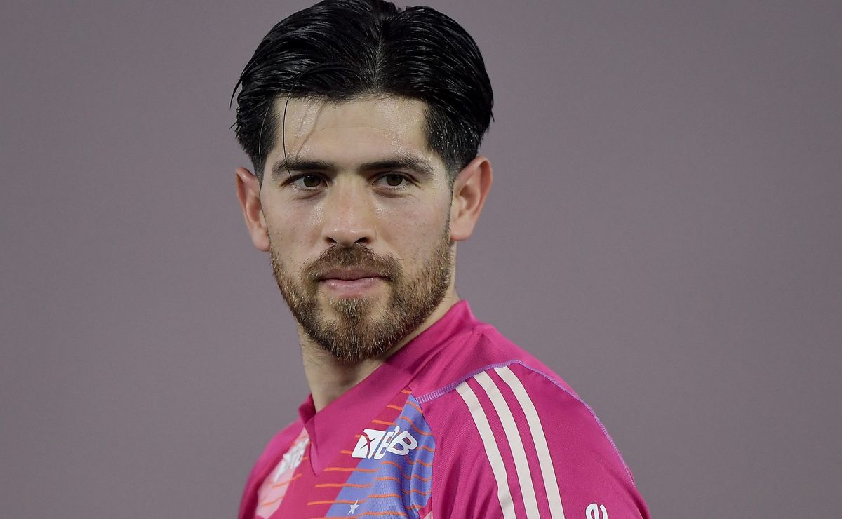 Rossi alfineta Fluminense após derrota do Flamengo e fica na bronca: “Um time muito fechado”