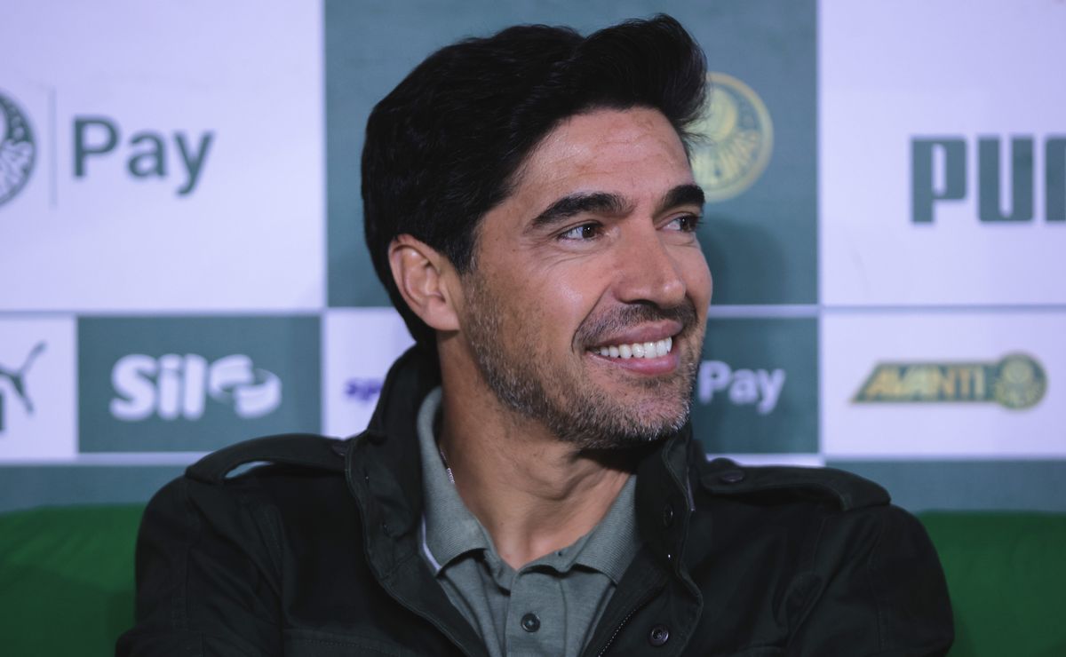 Abel Ferreira faz desabafo e reclama de pênalti não marcado contra o Santos: “Onde está o critério?”
