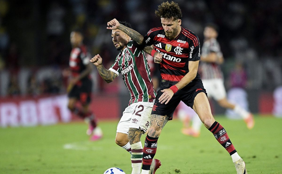 Áudio do VAR divulgado após Fluminense x Flamengo provoca forte revolta dos torcedores