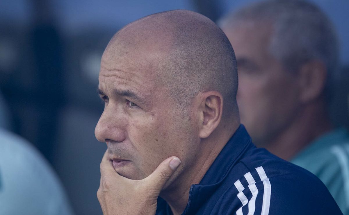 Jardim não confirma permanência no Cruzeiro e define prazo para conversar sobre futuro