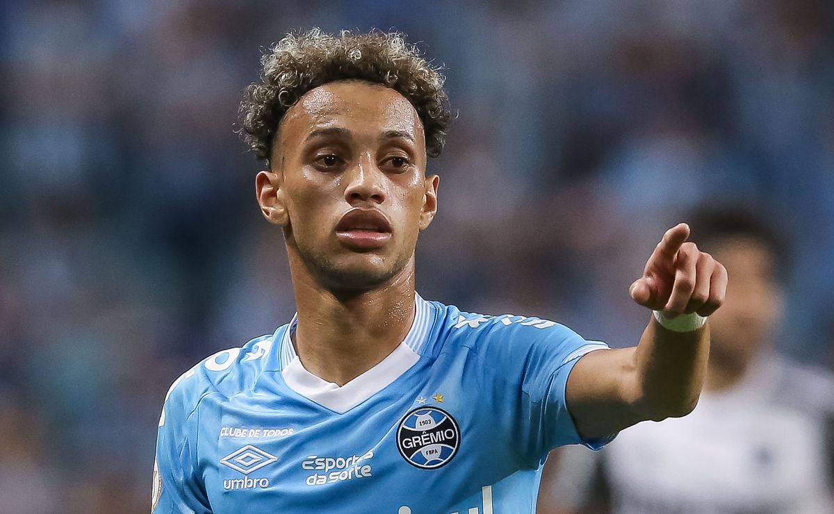 Bitello abre conversa com Grêmio e prioridade de voltar ao Brasil revela chance de jogar em rival