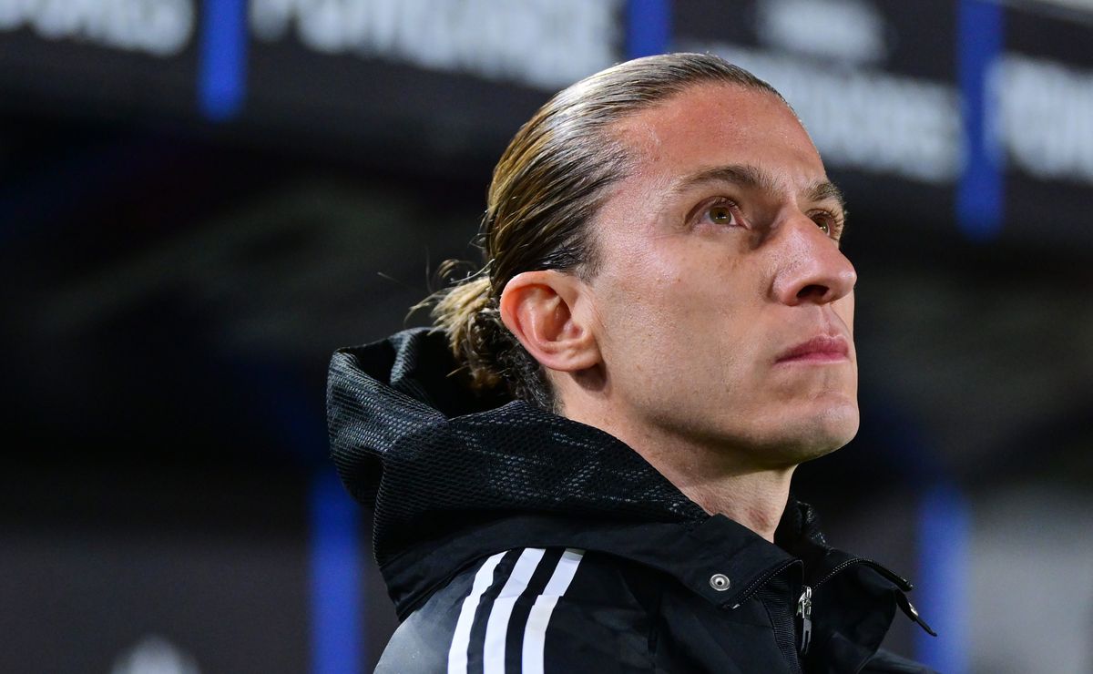 Filipe Luís fica revoltado com pressão no Flamengo e vai bater o martelo sobre renovação em dezembro