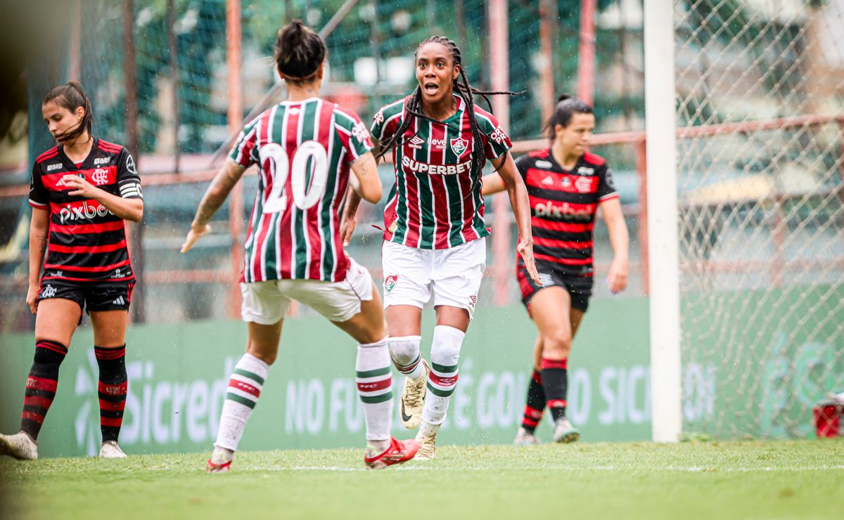 Flamengo e Fluminense decidem título do Carioca no Luso-Brasileiro