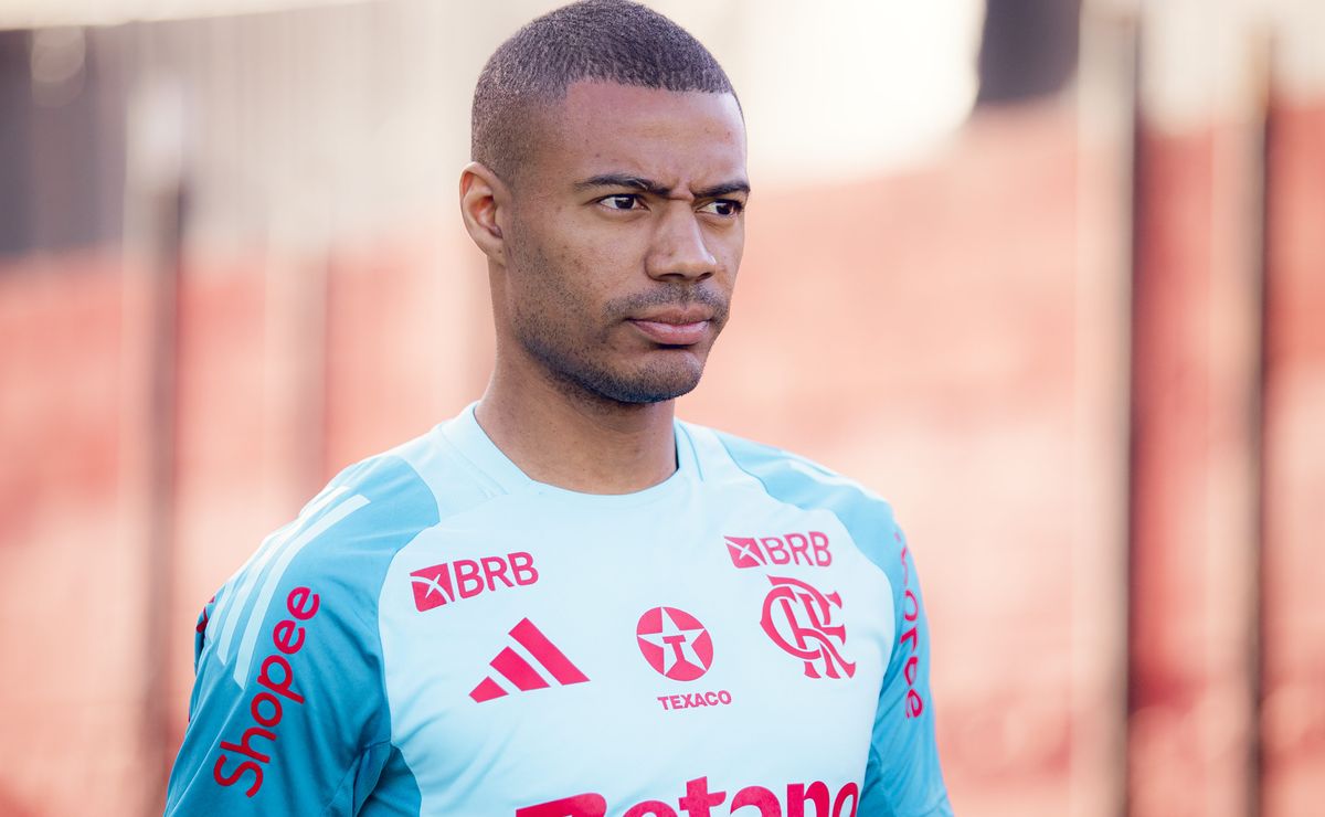 Após ser colocado à venda, De la Cruz recebe chamado de Filipe Luís no Flamengo para ser titular 