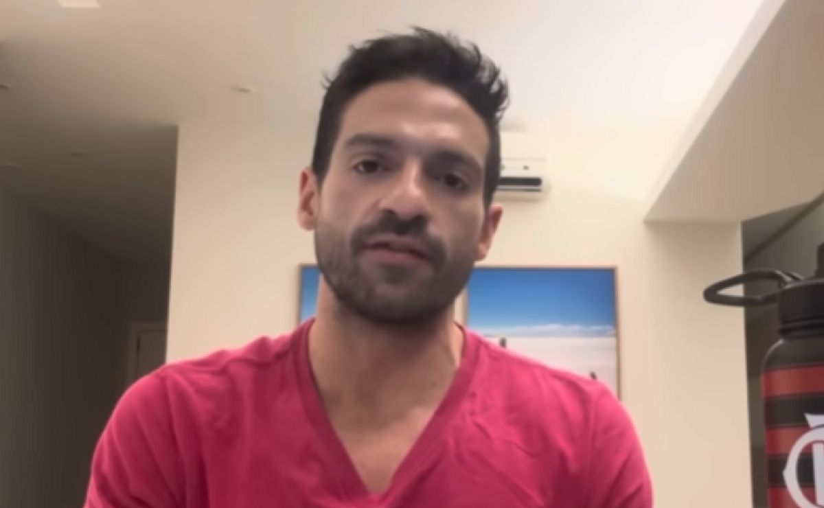 Venê Casagrande crava que Flamengo não vai contratar Exequiel Zeballos, do Boca Juniors