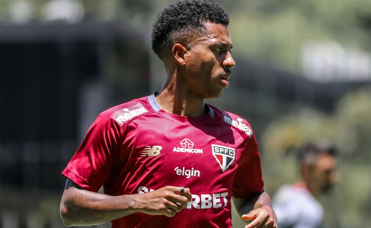 São Paulo faz quatro mudanças na marra e Crespo arma nova espinha dorsal para encarar o Juventude