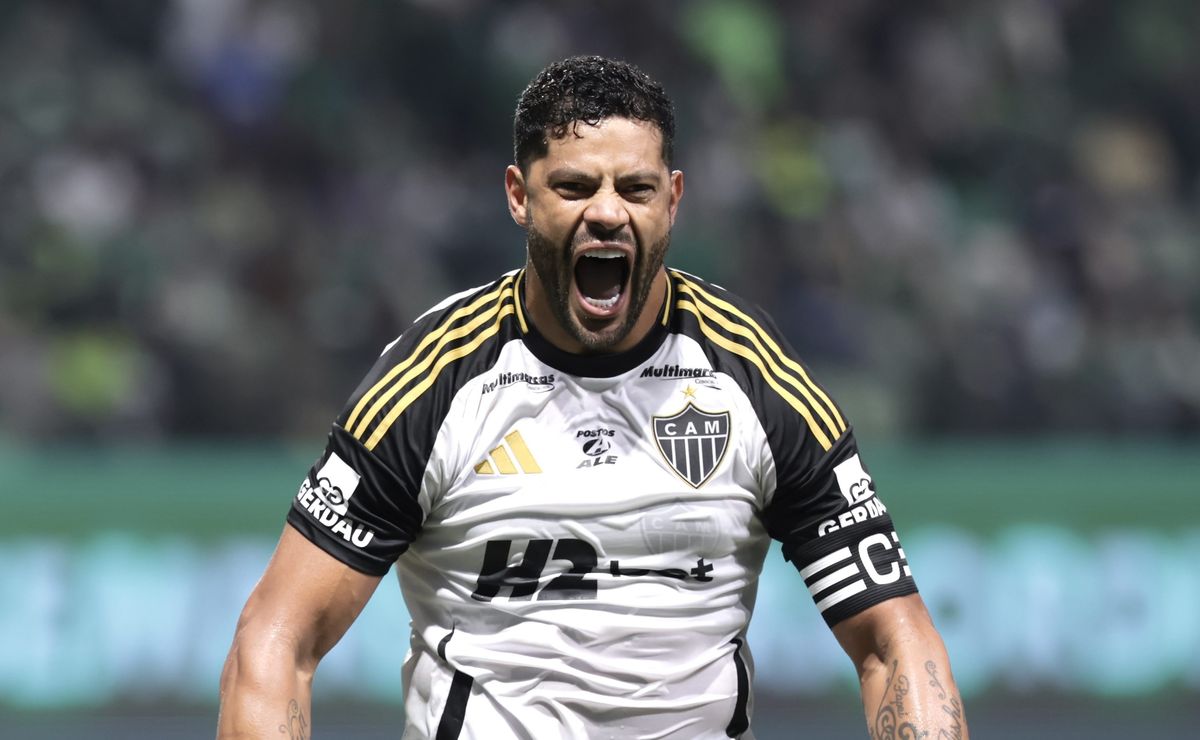 Grêmio avalia positivamente chegada de Hulk, mas trata com cautela qualquer negociação